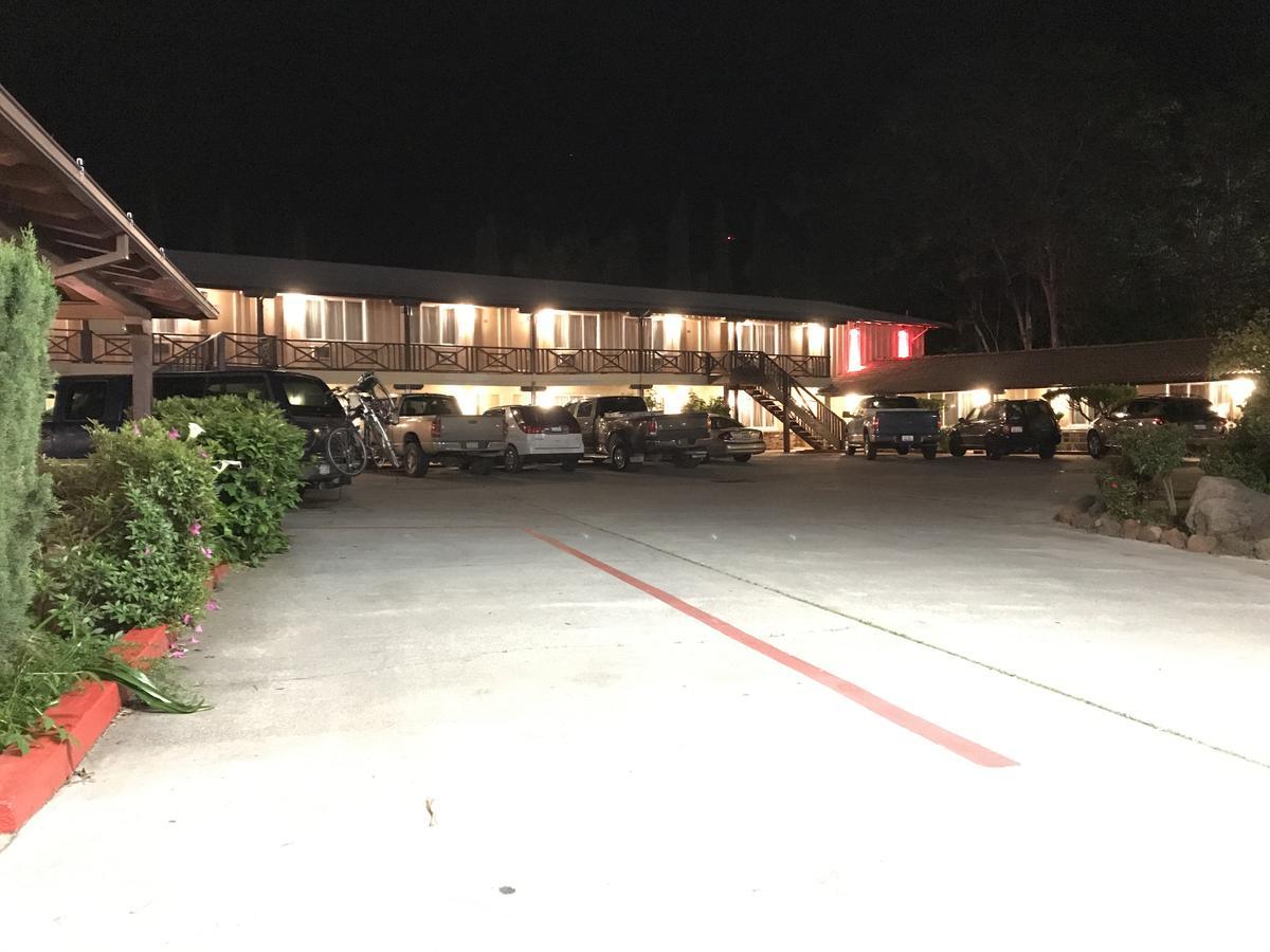 Red Bluff Inn Εξωτερικό φωτογραφία